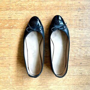 Classic Chanel Ballet Flats